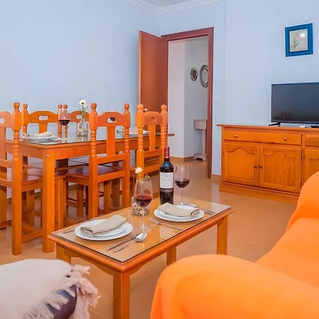 Moderno Con Garaje Balcones Y Aire Solo Familias Y Parejas *