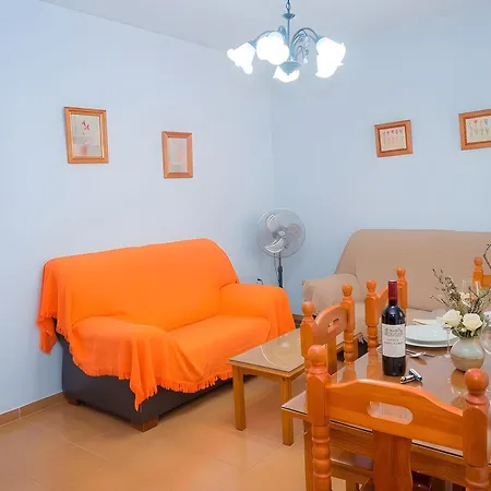 Moderno Con Garaje Balcones Y Aire Solo Familias Y Parejas Apartment