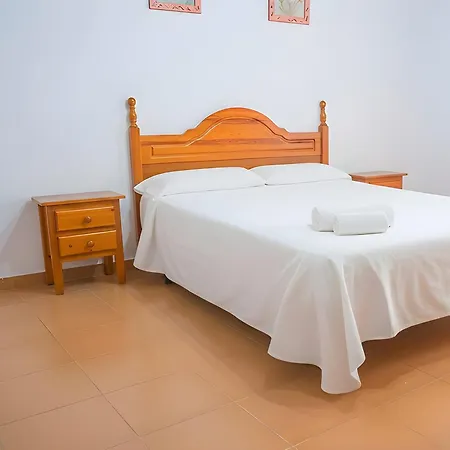 Moderno Con Garaje Balcones Y Aire Solo Familias Y Parejas *
