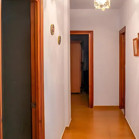 Moderno Con Garaje Balcones Y Aire Solo Familias Y Parejas Apartment *